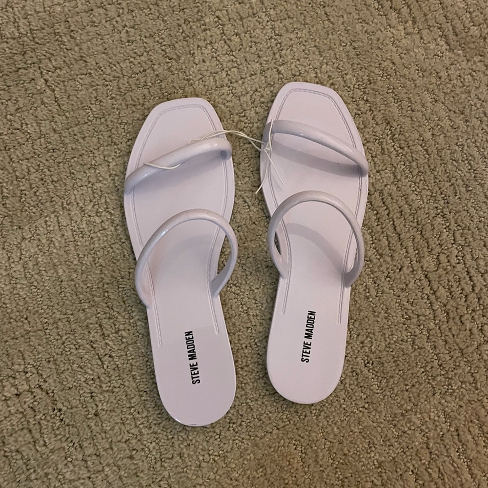 Steve Madden slip ons - Picture 1 of 3